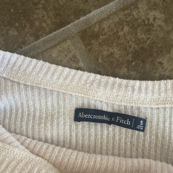 Abercrombie &Fitch blouse size small - Picture 7 of 9